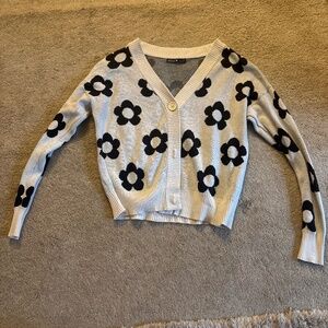 Nikka K stylish cardigan sweater